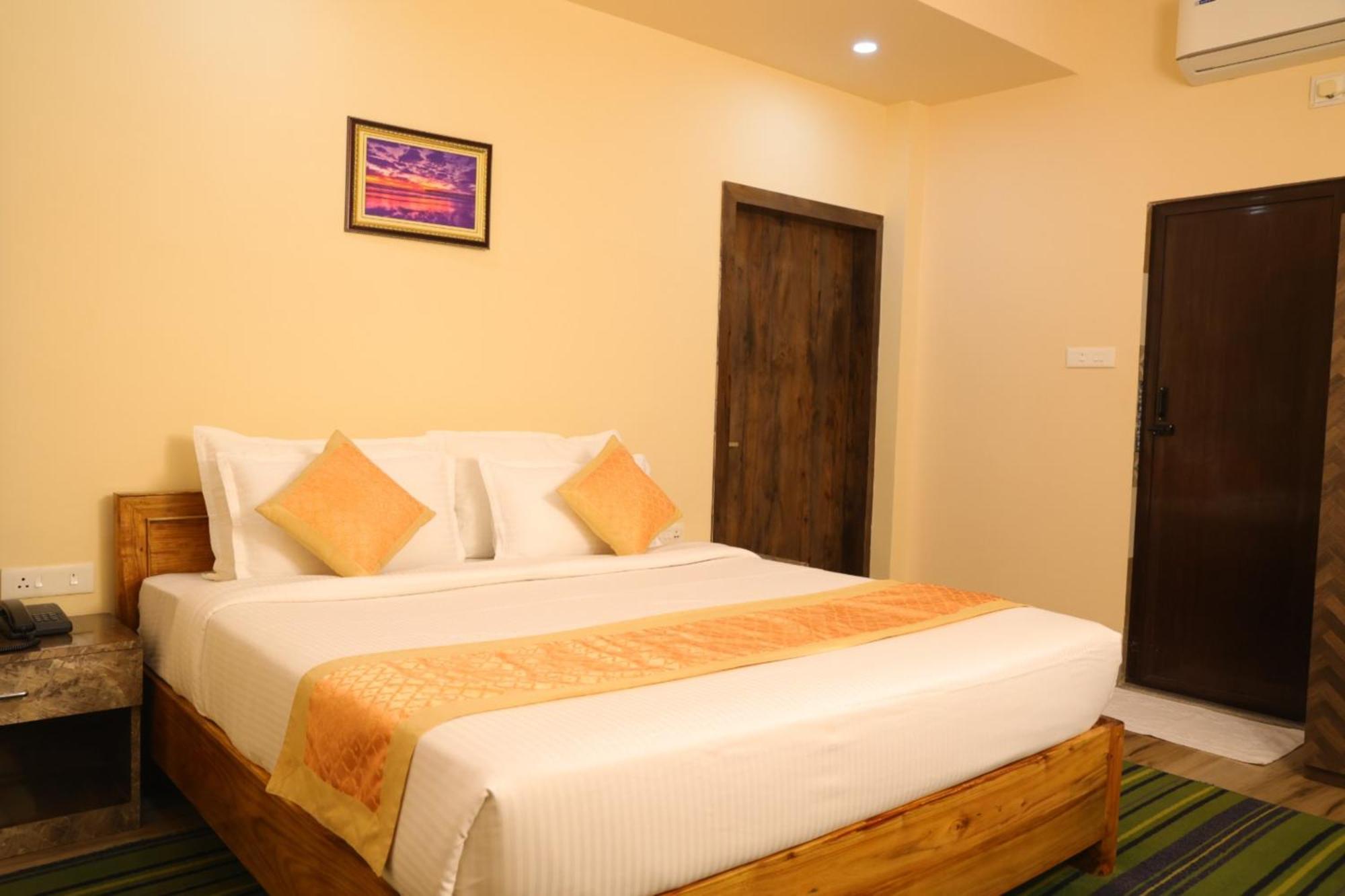 Goroomgo Silicon Residency Puri Near Sea Beach & Temple - Luxurious Room - Lift And Parking Facilities - Best Seller Exterior foto