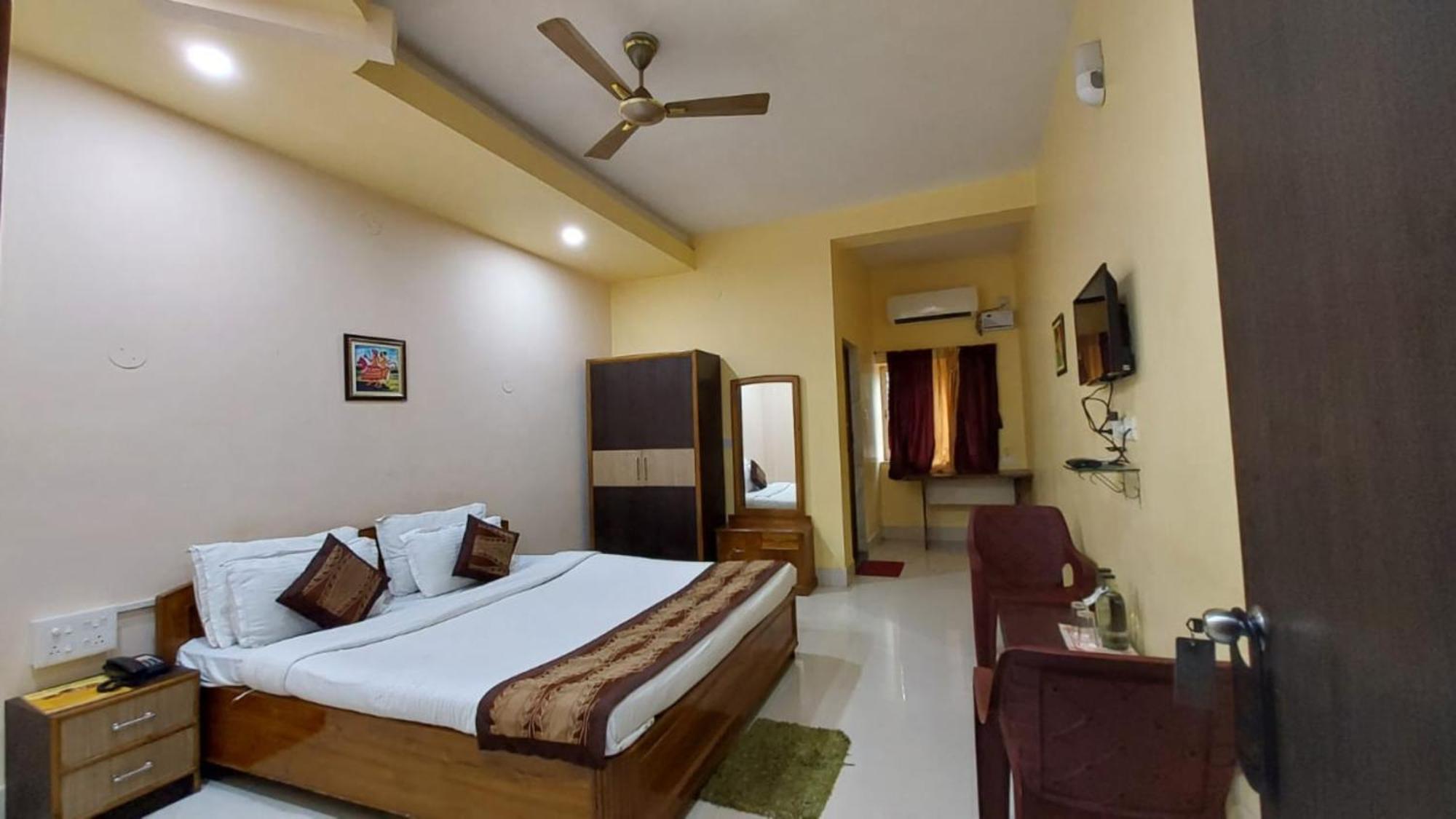 Goroomgo Silicon Residency Puri Near Sea Beach & Temple - Luxurious Room - Lift And Parking Facilities - Best Seller Exterior foto