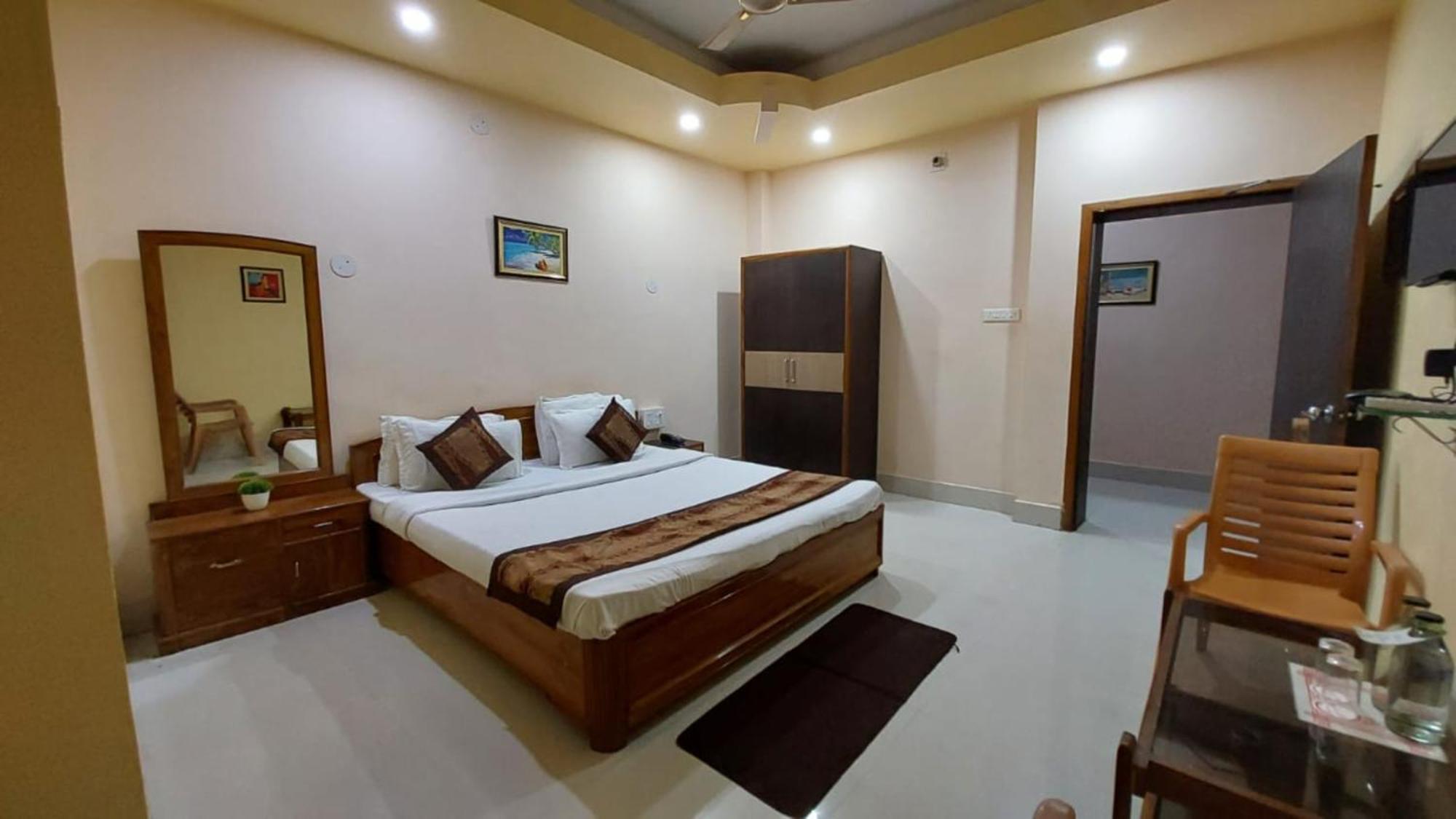 Goroomgo Silicon Residency Puri Near Sea Beach & Temple - Luxurious Room - Lift And Parking Facilities - Best Seller Exterior foto