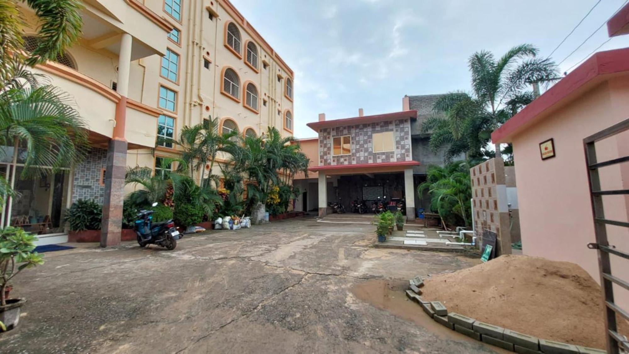 Goroomgo Silicon Residency Puri Near Sea Beach & Temple - Luxurious Room - Lift And Parking Facilities - Best Seller Exterior foto