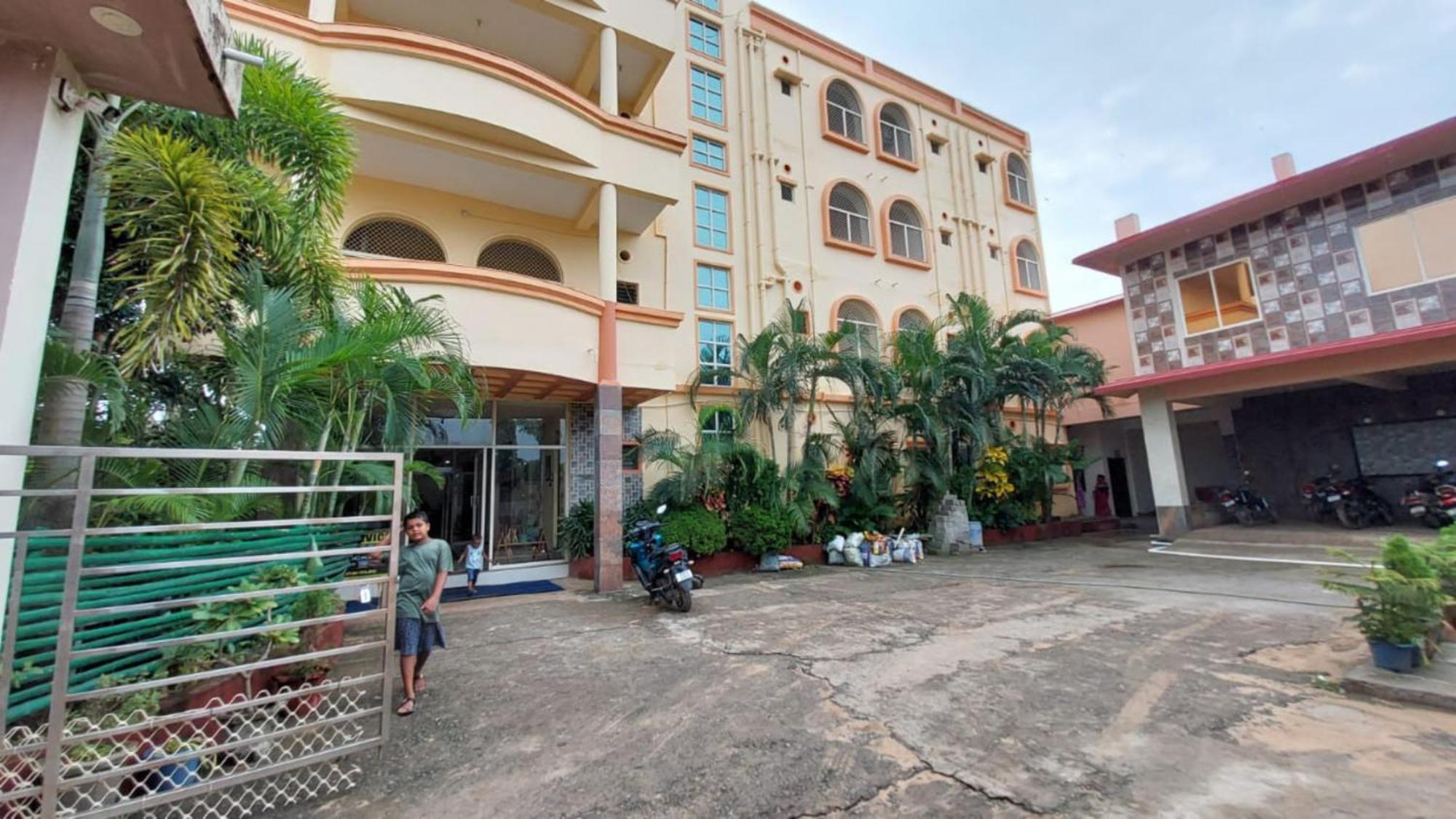 Goroomgo Silicon Residency Puri Near Sea Beach & Temple - Luxurious Room - Lift And Parking Facilities - Best Seller Exterior foto
